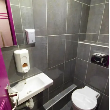 Ξενοδοχείο Urban Backpackers Μέριδα